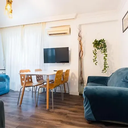 Apartamento En Barrio Sevillano, Free Bus, Metro Exterior photo