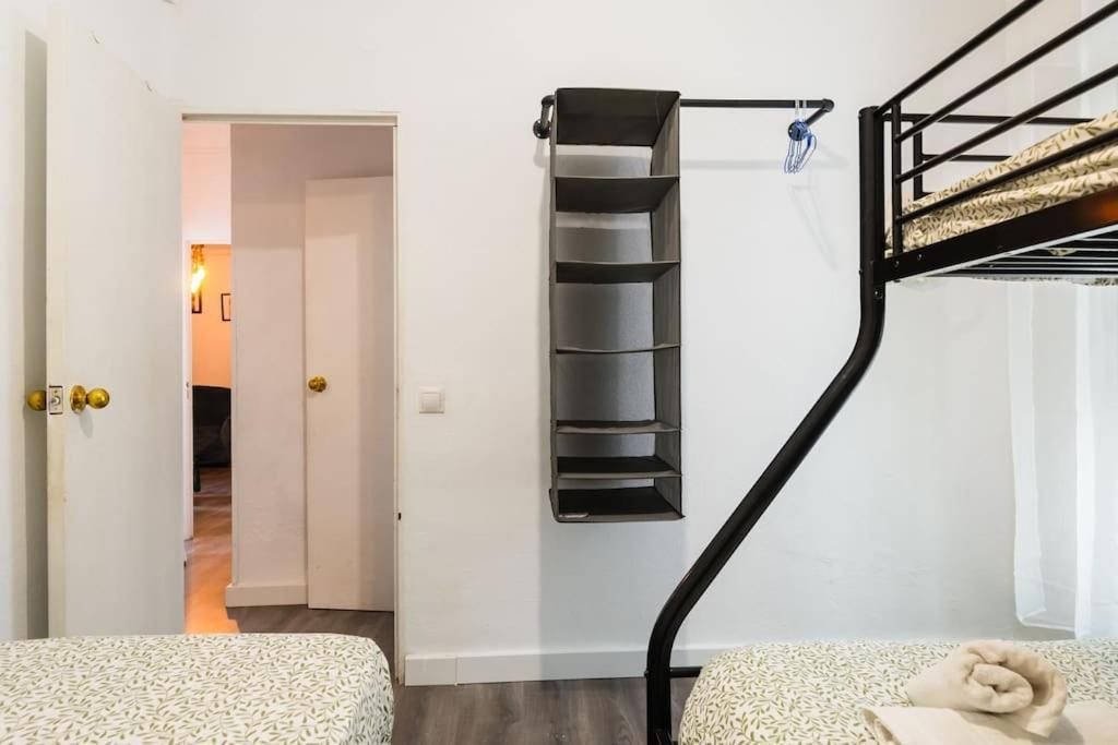 En Barrio Sevillano, Free Bus, Metro Apartment Seville