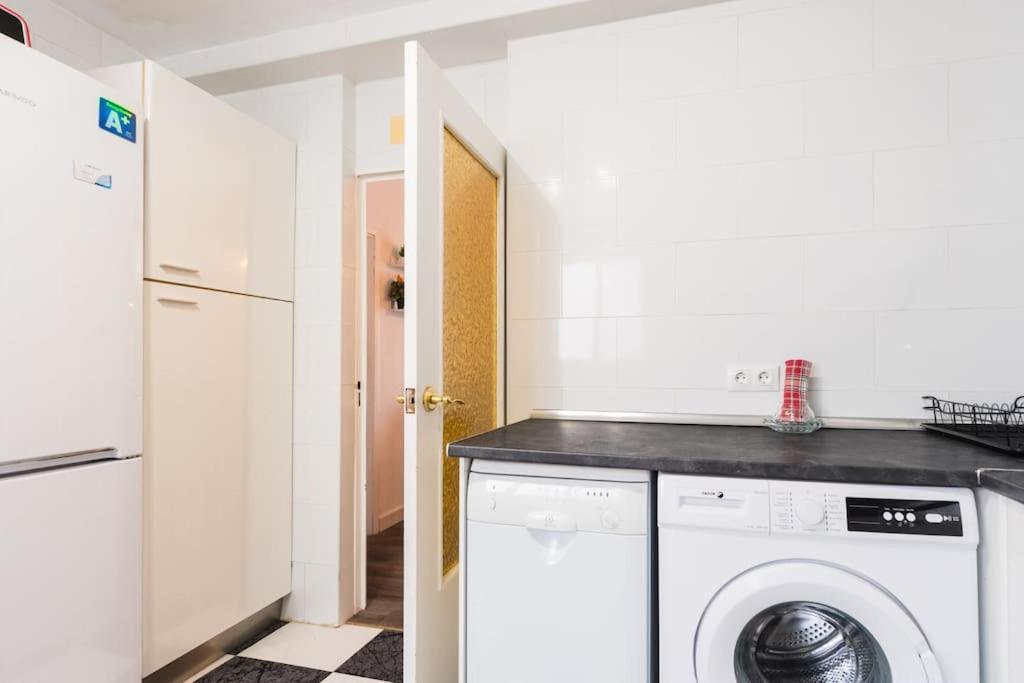 En Barrio Sevillano, Free Bus, Metro Apartment Seville